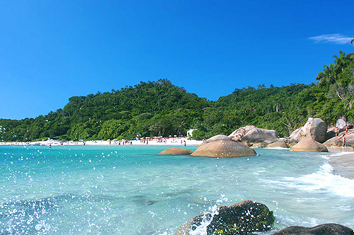 Visite as praias de Florianópolis com um barco